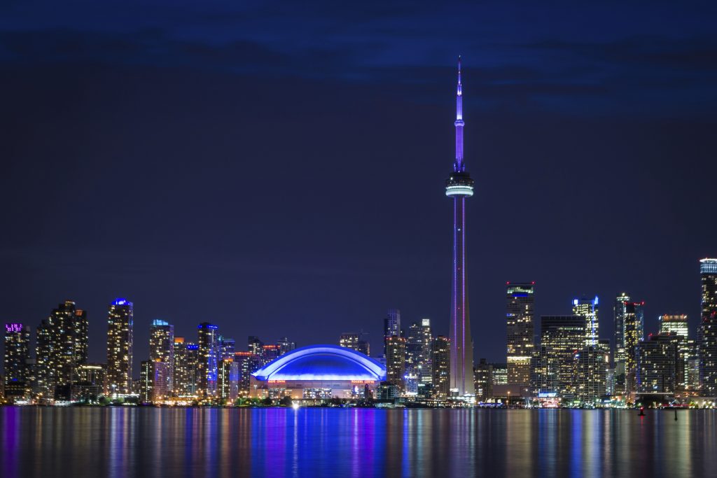 toronto skyline at night