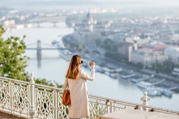 New-Blog-The-Fascinating-World-of-Travelpreneurs