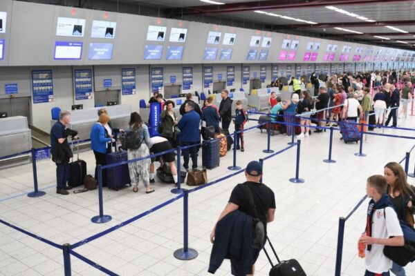 What to do if Your Flight Gets Delayed or Canceled