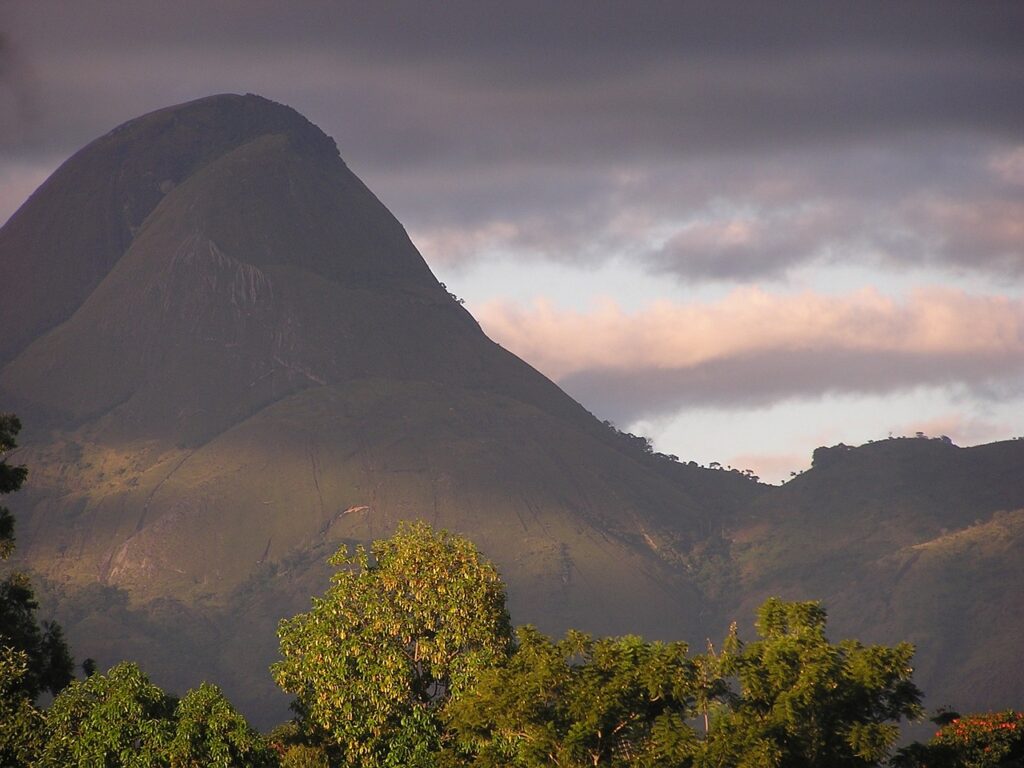 mozambique, mountains, sky-105171.jpg